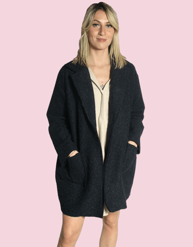 manteau bouclette - disponible chez Ailes de Rose, boutique à Coursan près de Narbonne