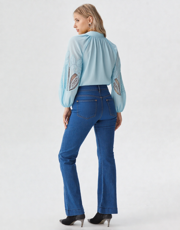 blouse brodée
