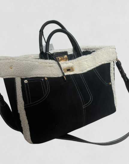 sac noir et moumoute