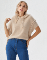 pull sans manches capuche