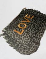 pochette love léopard