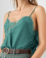 top dentelle asymétrique